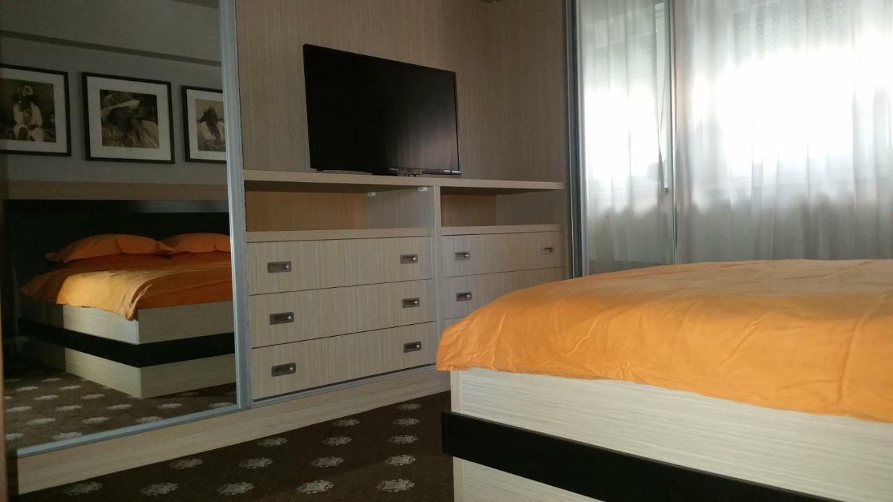 Appartement Apartament Lux Alisia à Mamaia Extérieur photo